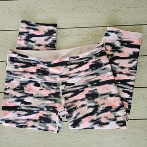 Lululemon Wunder Under Cropped Wamo Camo leggings